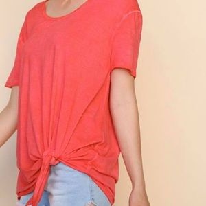 NWOT Umgee coral tie front top